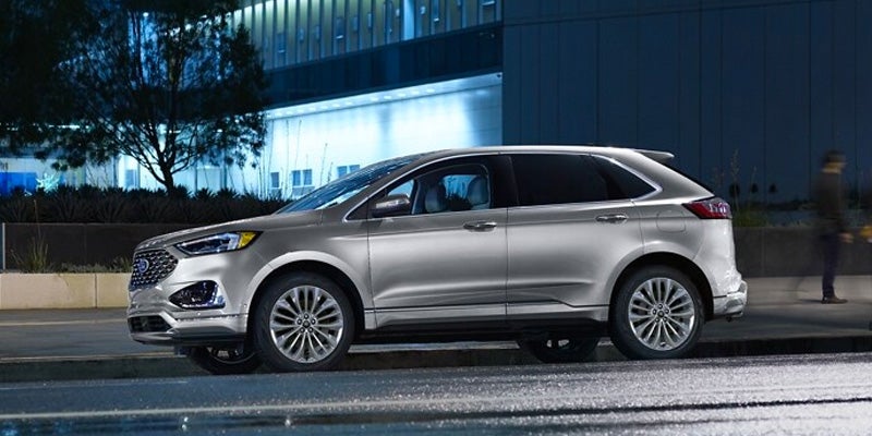A silver 2024 Ford Edge.