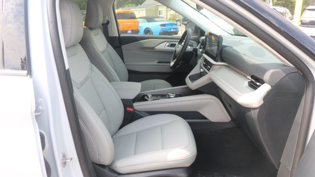 2026 Ford Explorer Active w/100A Pkg