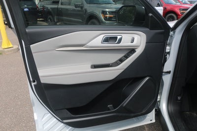 2026 Ford Explorer Active w/100A Pkg