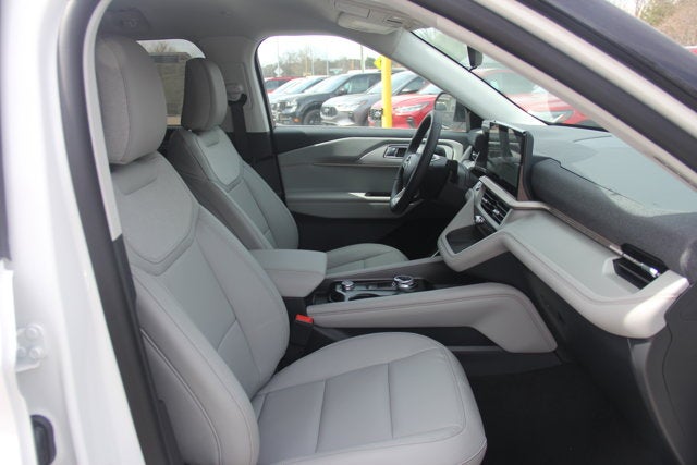 2026 Ford Explorer Active w/100A Pkg