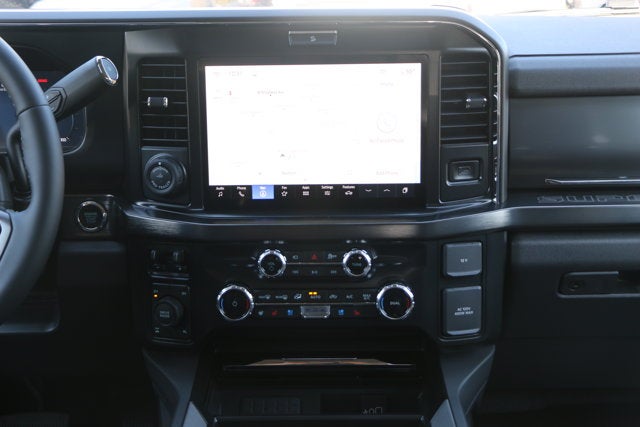 2027 Ford Super Duty F-250 SRW F-250® Lariat®