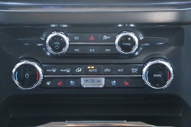 2027 Ford Super Duty F-250 SRW F-250® Lariat®