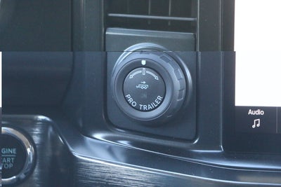 2027 Ford Super Duty F-250 SRW F-250® Lariat®