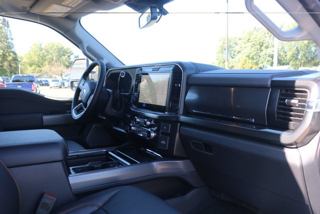 2027 Ford Super Duty F-250 SRW F-250® Lariat®