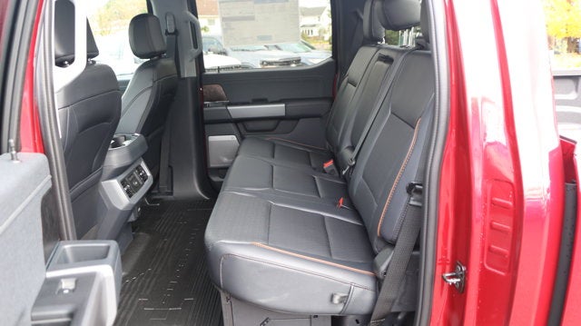 2027 Ford Super Duty F-250 SRW F-250® Lariat®