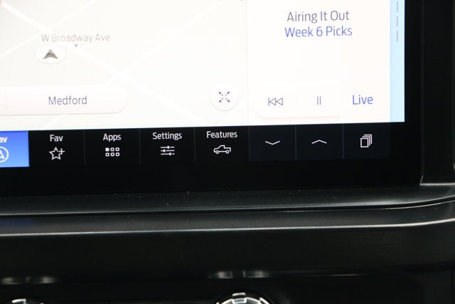 2027 Ford Super Duty F-250 SRW F-250® Lariat®