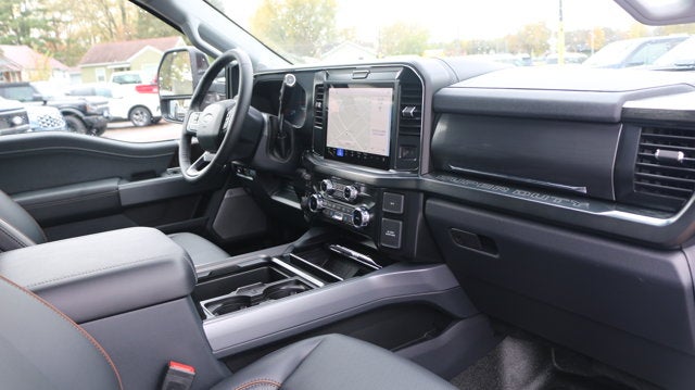 2027 Ford Super Duty F-250 SRW F-250® Lariat®