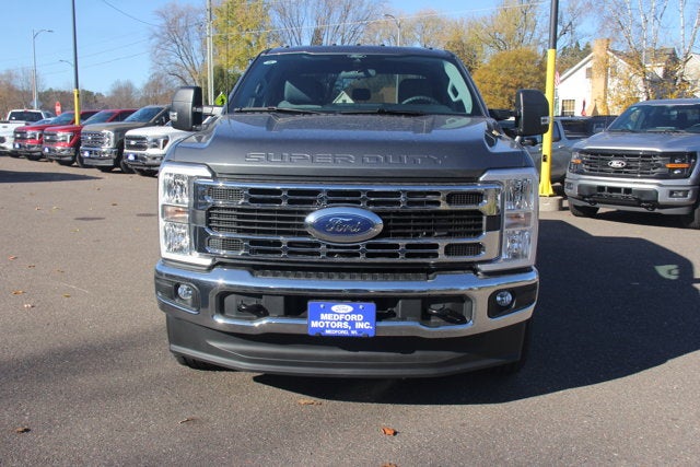 2026 Ford Super Duty F-350 SRW F-350® XLT