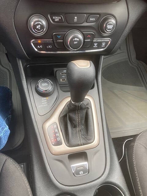 2014 Jeep Cherokee Latitude 4x4 4dr SUV