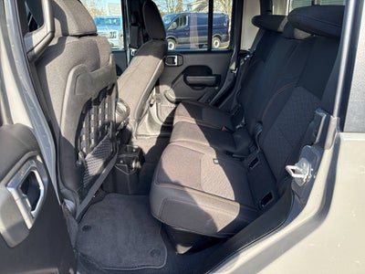 2023 Jeep Gladiator Mojave 4x4 4dr Crew Cab 5.0 ft. SB