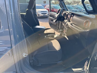 2023 Jeep Gladiator Mojave 4x4 4dr Crew Cab 5.0 ft. SB