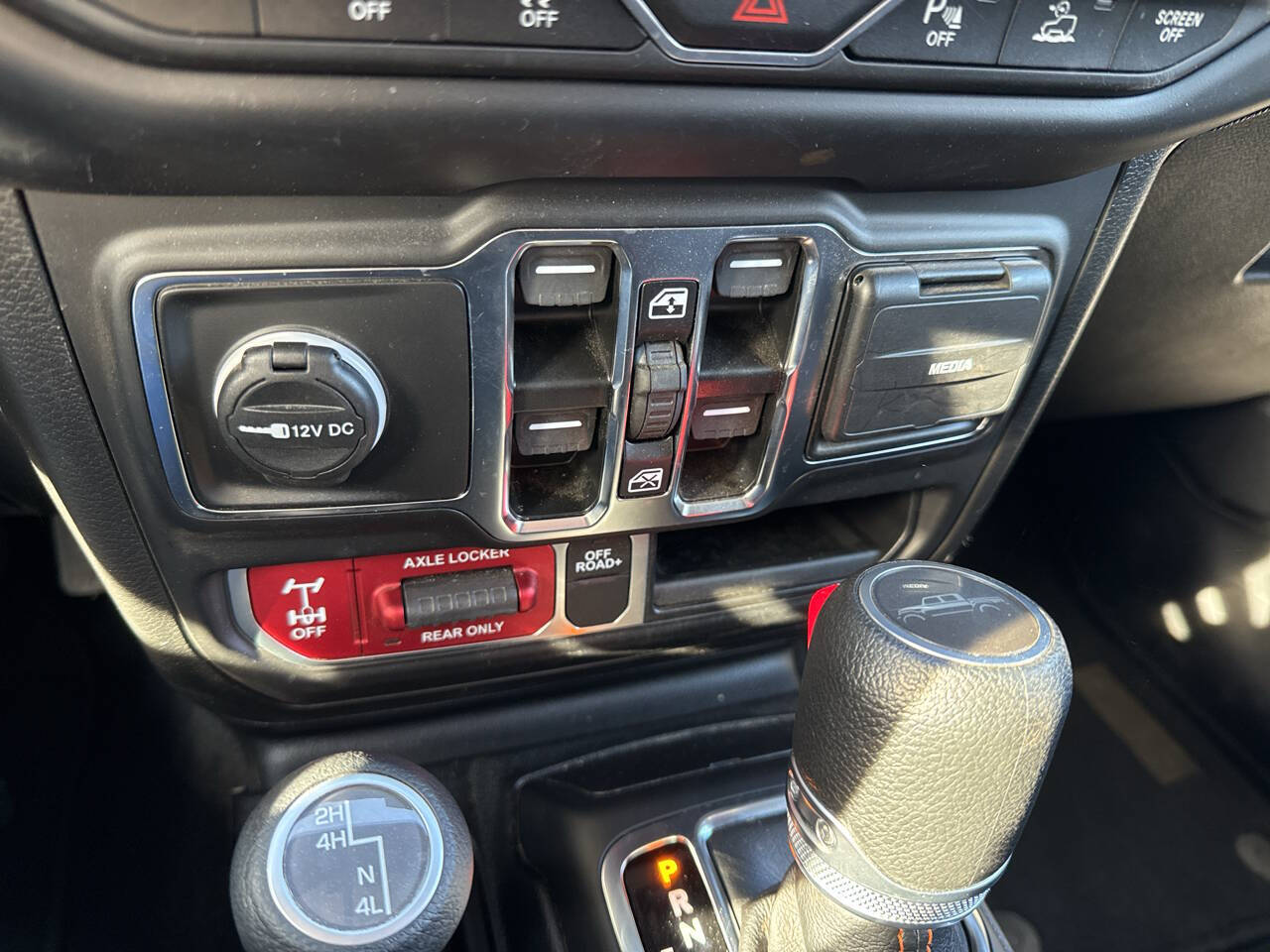 2023 Jeep Gladiator Mojave 4x4 4dr Crew Cab 5.0 ft. SB