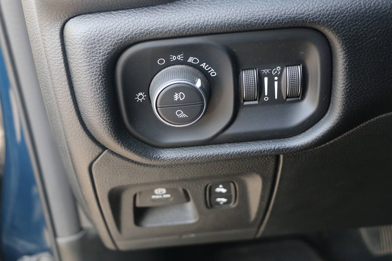 2021 RAM 1500 Laramie 4x4 4dr Crew Cab 6.4 ft. SB Pickup
