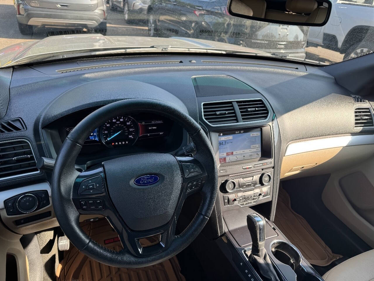 2017 Ford Explorer XLT AWD 4dr SUV