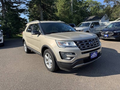 2017 Ford Explorer XLT AWD 4dr SUV