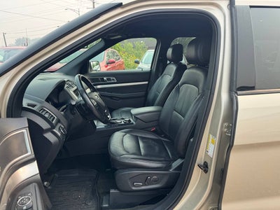 2017 Ford Explorer XLT AWD 4dr SUV