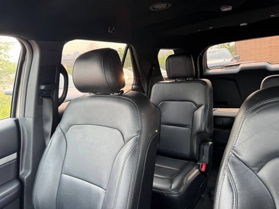 2017 Ford Explorer XLT AWD 4dr SUV