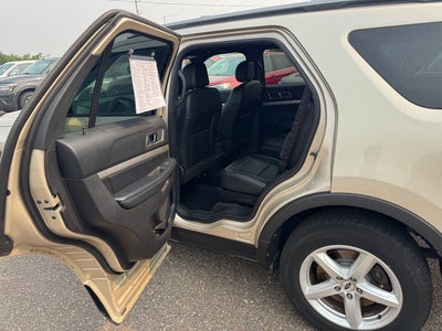 2017 Ford Explorer XLT AWD 4dr SUV