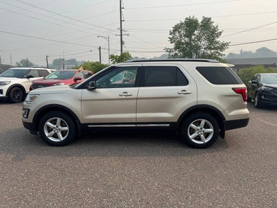 2017 Ford Explorer XLT AWD 4dr SUV