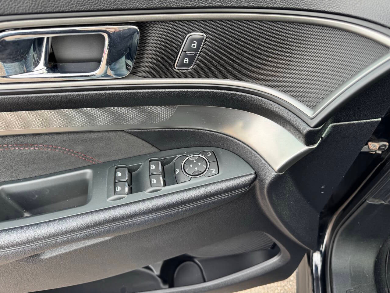 2019 Ford Explorer XLT AWD 4dr SUV