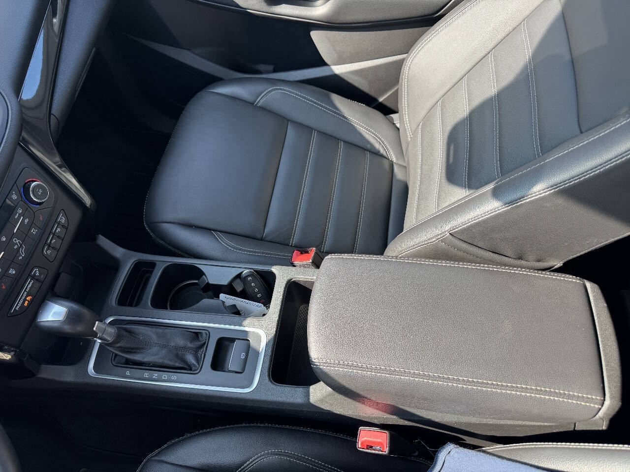 2017 Ford Escape Titanium AWD 4dr SUV