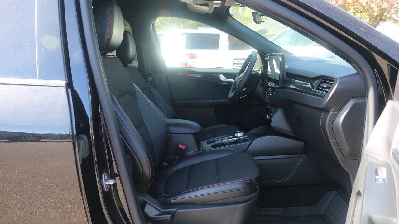 2023 Ford Escape ST Line AWD 4dr SUV