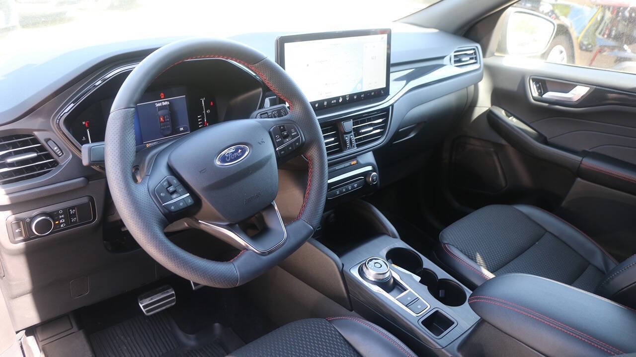2023 Ford Escape ST Line AWD 4dr SUV