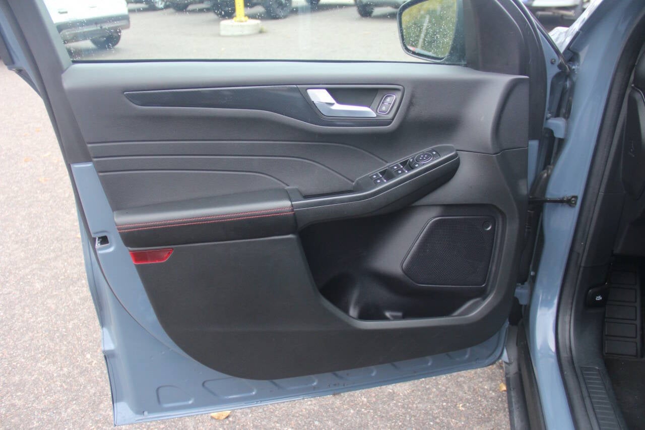 2024 Ford Escape ST Line AWD 4dr SUV