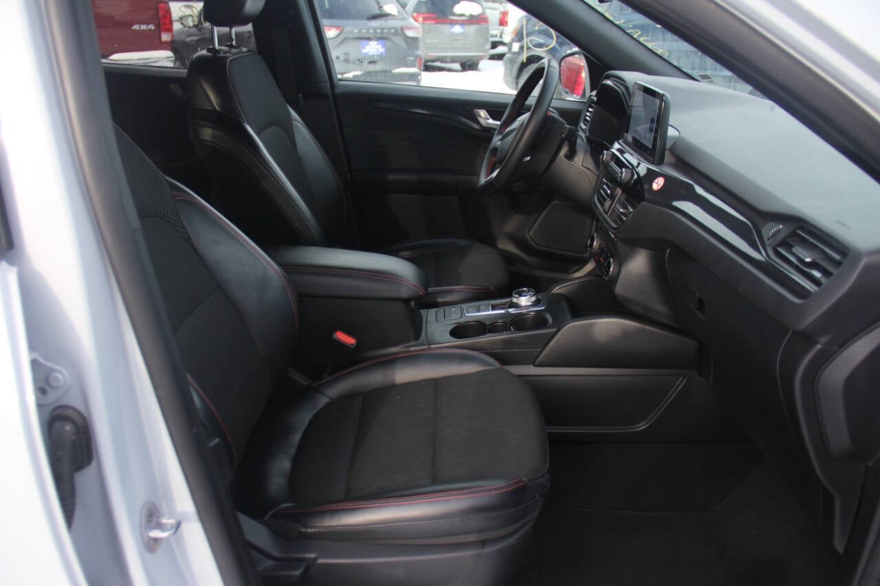 2025 Ford Escape ST Line Select AWD 4dr SUV