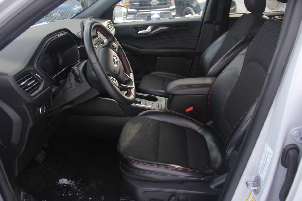 2025 Ford Escape ST Line Select AWD 4dr SUV