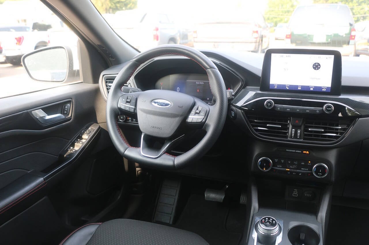 2025 Ford Escape ST Line Select AWD 4dr SUV
