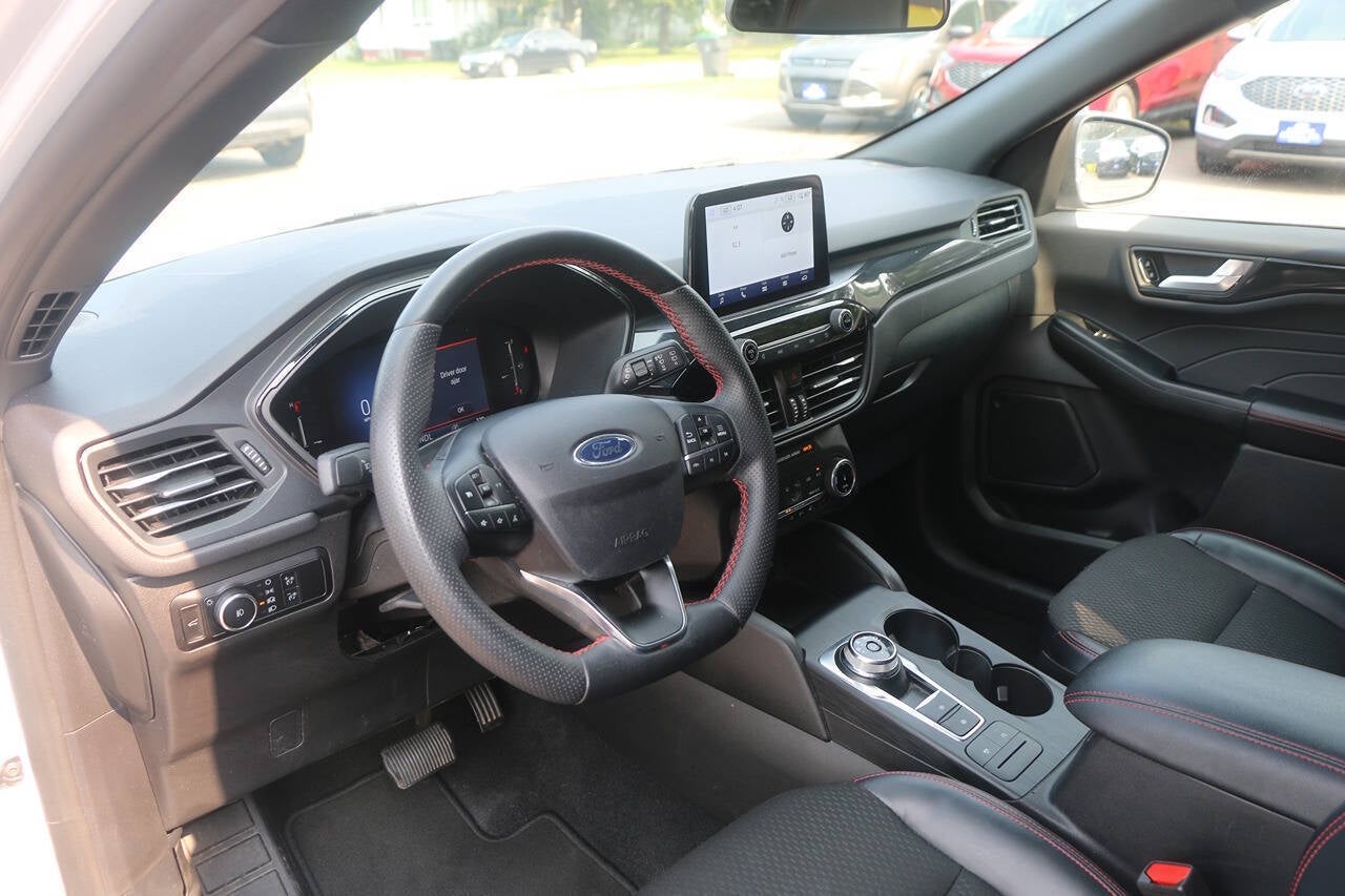 2025 Ford Escape ST Line Select AWD 4dr SUV