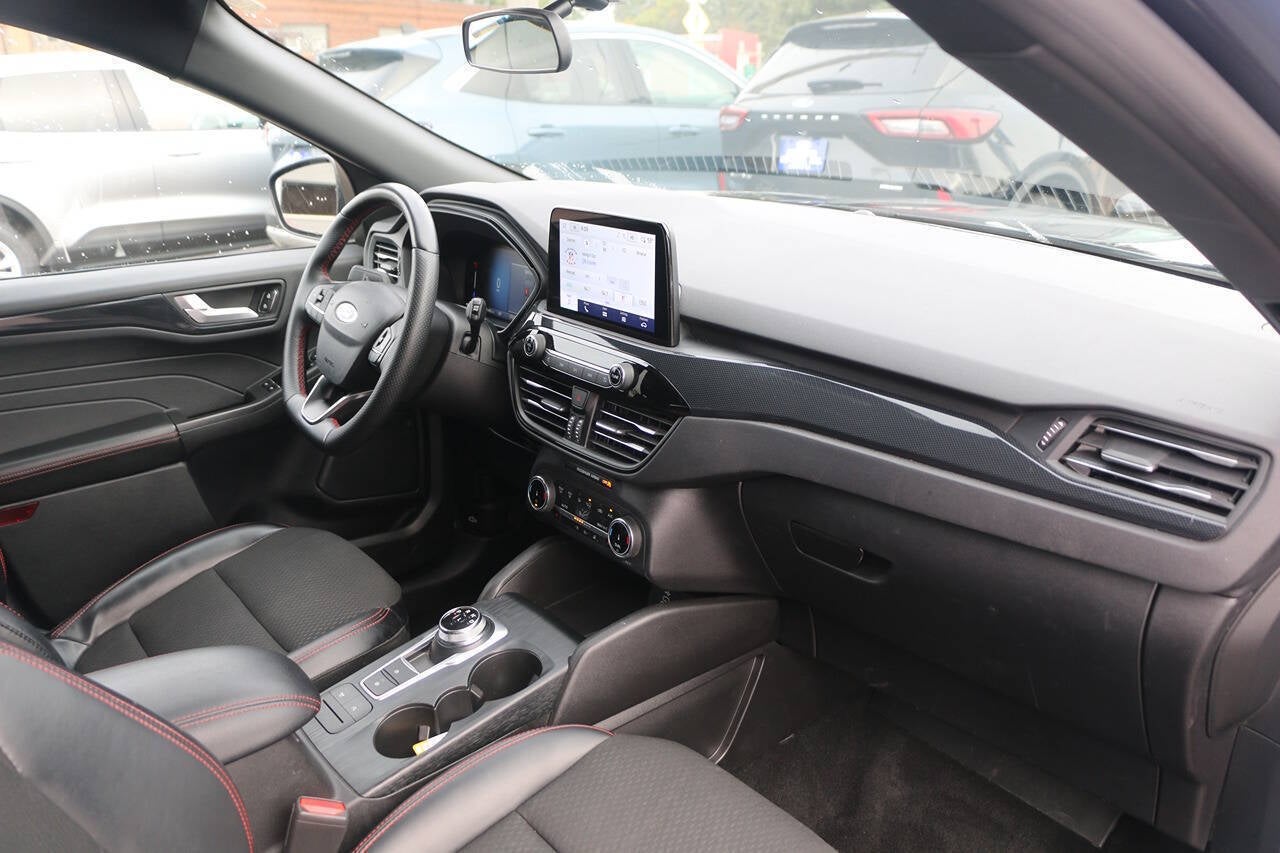 2025 Ford Escape ST Line Select AWD 4dr SUV