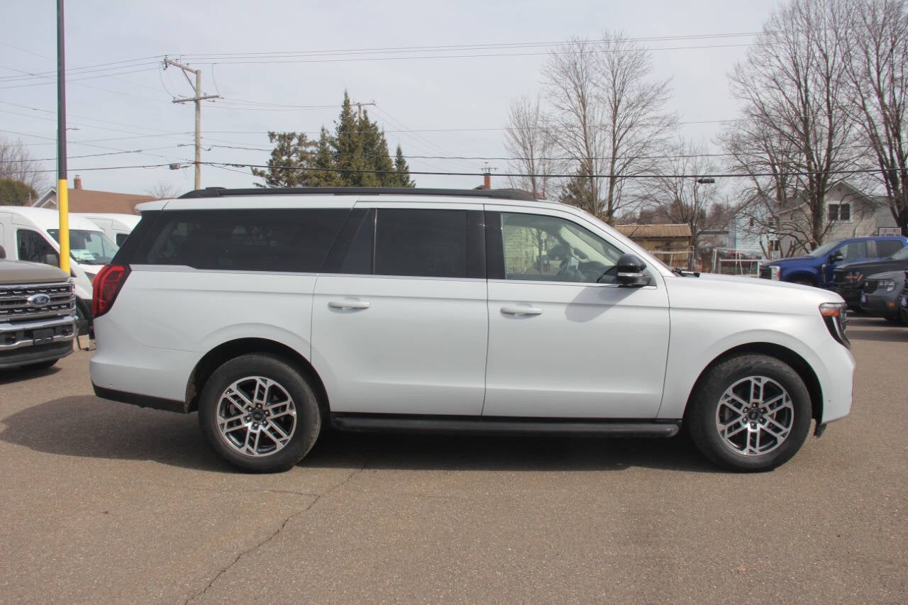 2025 Ford Expedition MAX Active 4x4 4dr SUV