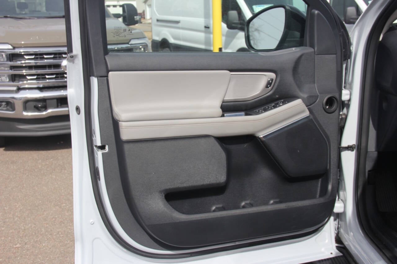 2025 Ford Expedition MAX Active 4x4 4dr SUV