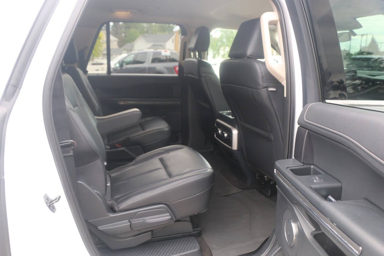 2023 Ford Expedition MAX XLT 4x4 4dr SUV