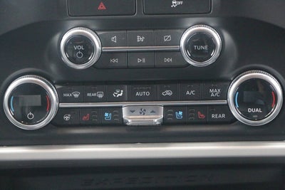 2023 Ford Expedition MAX XLT 4x4 4dr SUV
