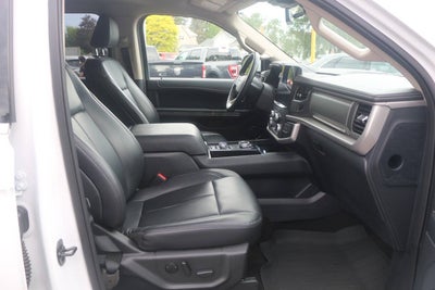 2023 Ford Expedition MAX XLT 4x4 4dr SUV