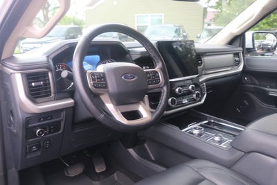 2023 Ford Expedition MAX XLT 4x4 4dr SUV