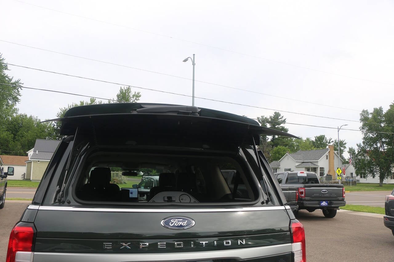 2023 Ford Expedition MAX XLT 4x4 4dr SUV