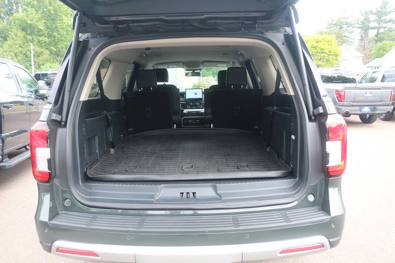 2023 Ford Expedition MAX XLT 4x4 4dr SUV