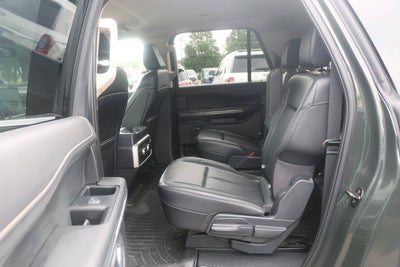 2023 Ford Expedition MAX XLT 4x4 4dr SUV