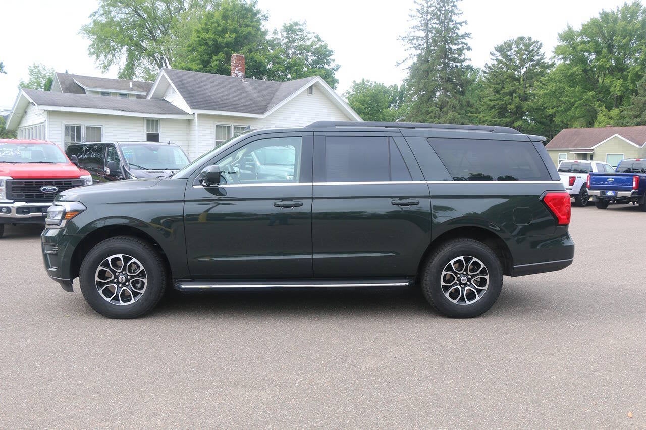 2023 Ford Expedition MAX XLT 4x4 4dr SUV
