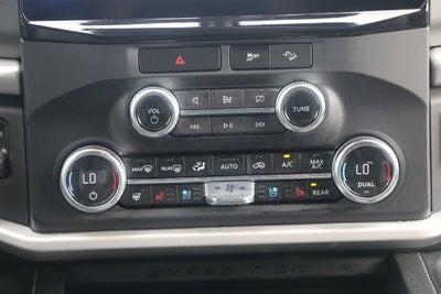 2023 Ford Expedition MAX XLT 4x4 4dr SUV