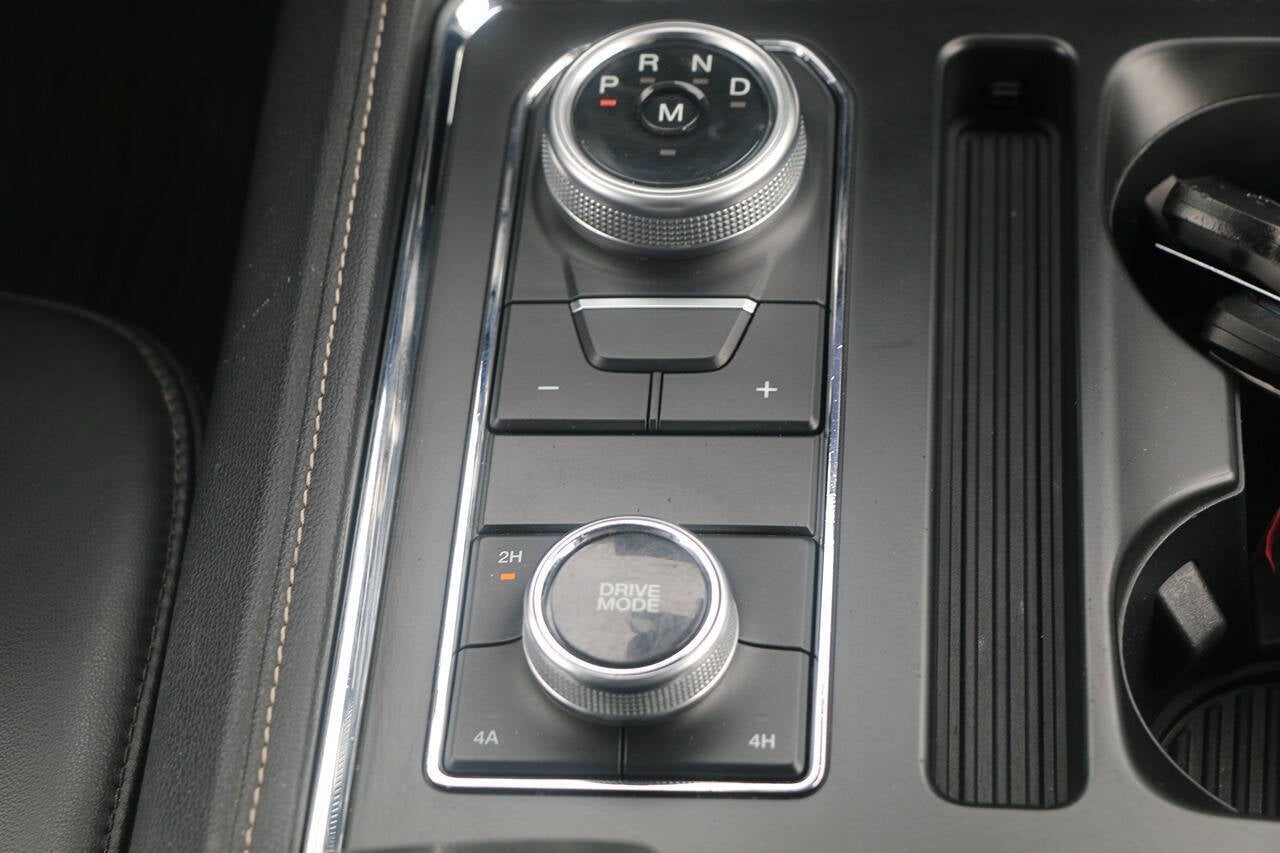 2023 Ford Expedition MAX XLT 4x4 4dr SUV