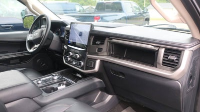 2023 Ford Expedition MAX XLT 4x4 4dr SUV