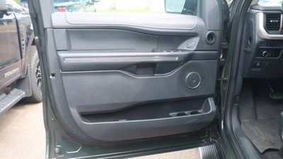 2023 Ford Expedition MAX XLT 4x4 4dr SUV