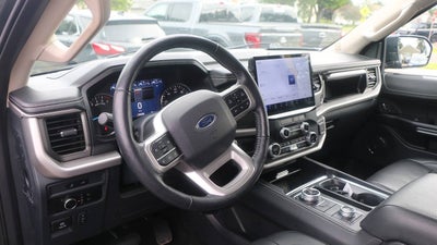 2023 Ford Expedition MAX XLT 4x4 4dr SUV