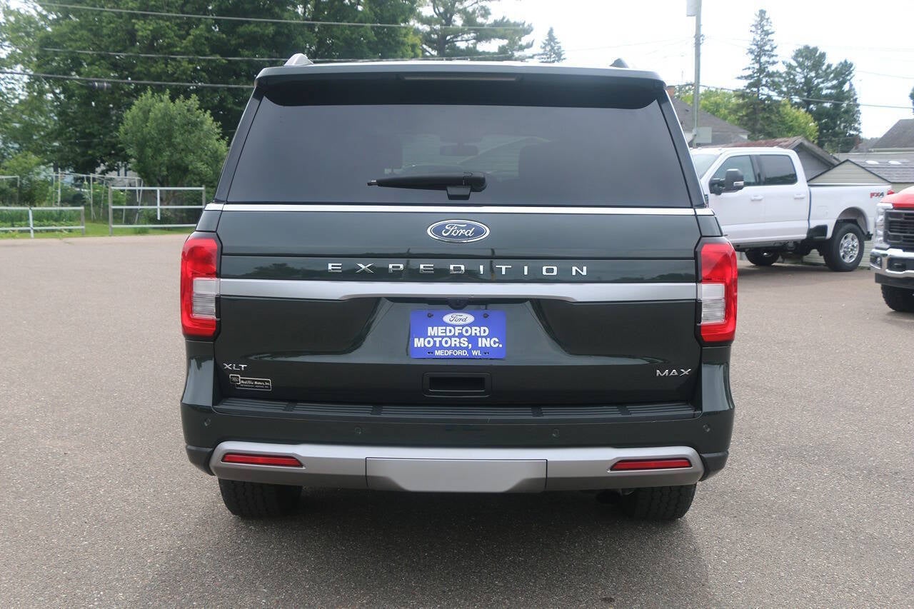 2023 Ford Expedition MAX XLT 4x4 4dr SUV