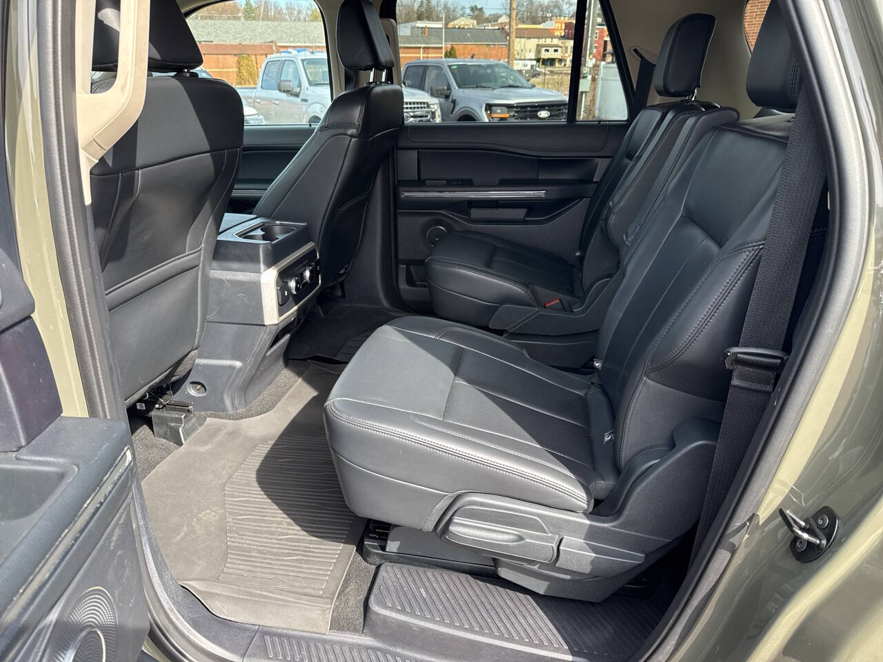 2024 Ford Expedition MAX XLT 4x4 4dr SUV